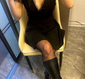 兄弟老婆为了抵债主动送上门给我操