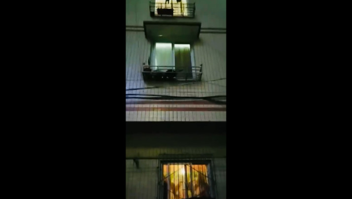 叫那幺大声外面都听到了..